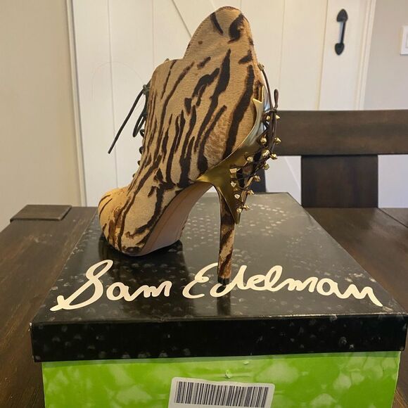 NIB Sam Edelman Elsa bootie - Picture 2 of 2